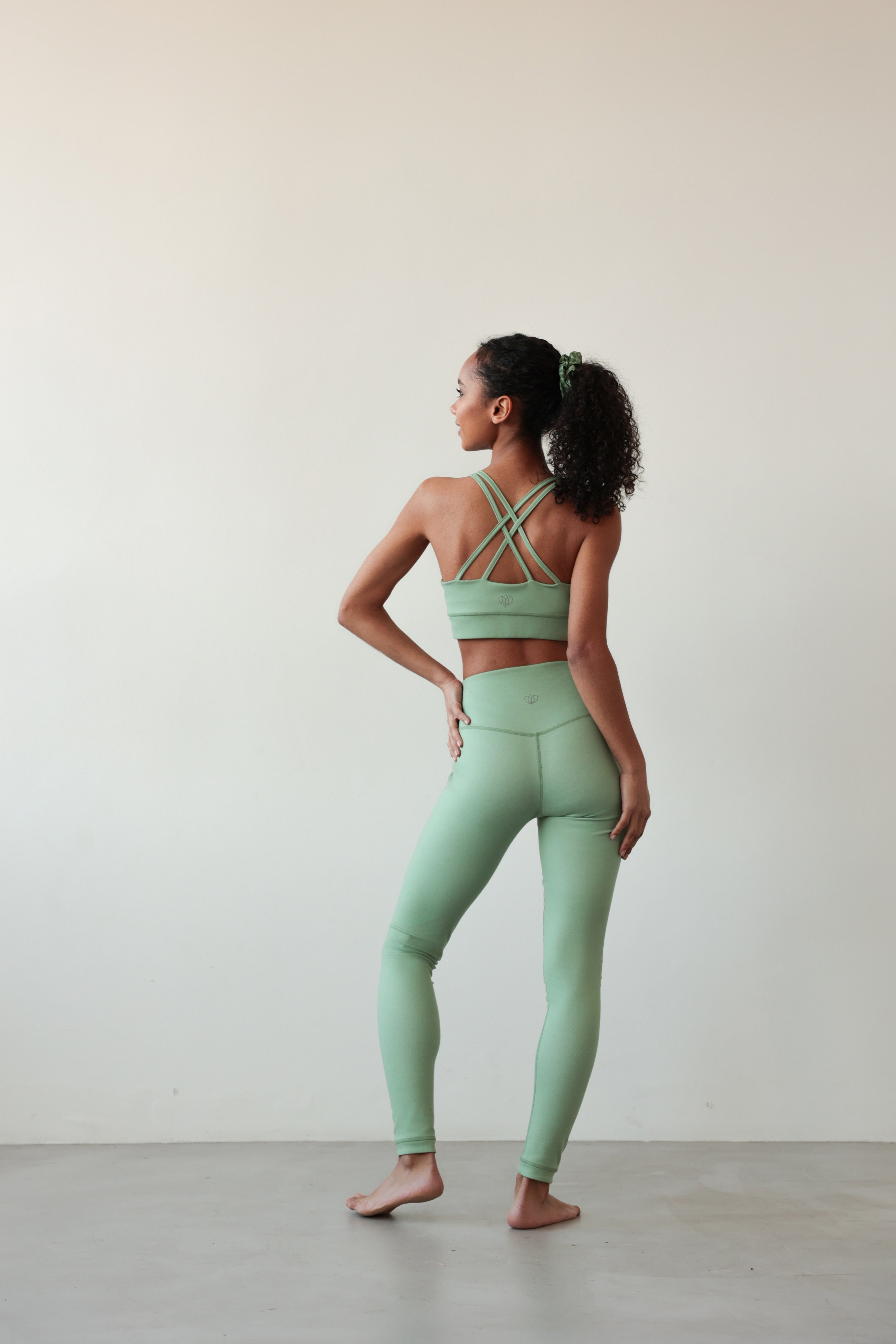 Shape-Wendeleggings – Matcha & Khaki Leo