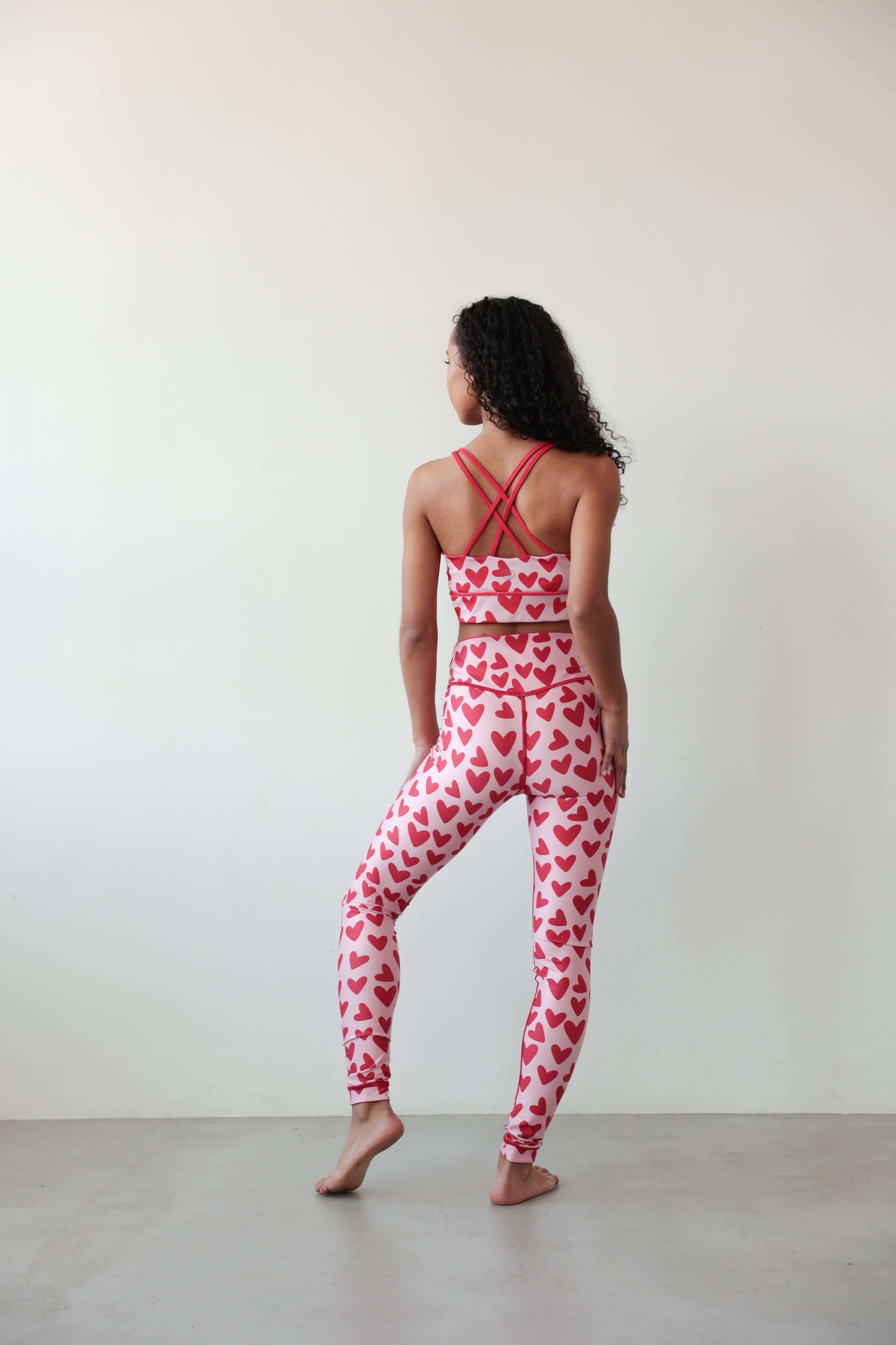 Shape-Wendeleggings – Rot & Herzprint